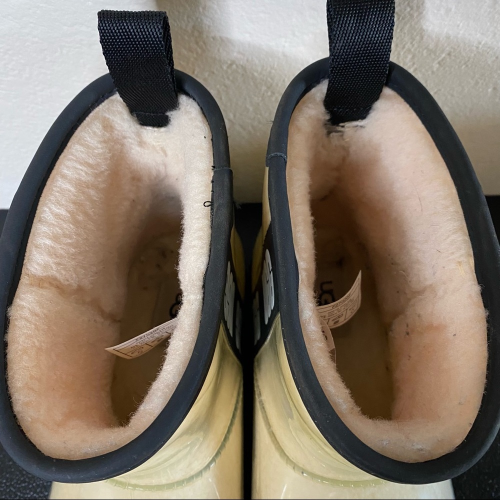 UGG cream / black Classic Clear Mini waterproof boots 10 - Picture 6 of 16